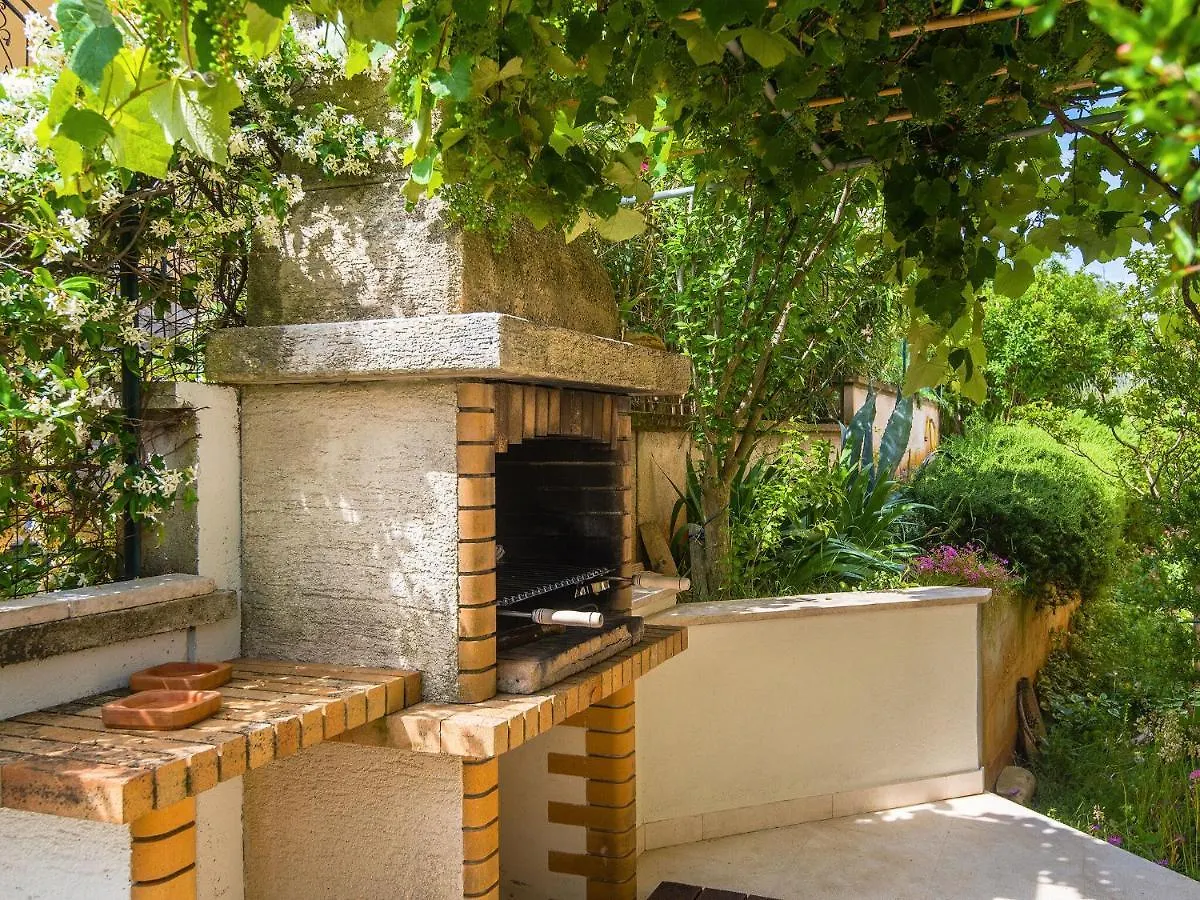 Spacious Home With Private Terrace And Garden Pula 0*,  Croatia